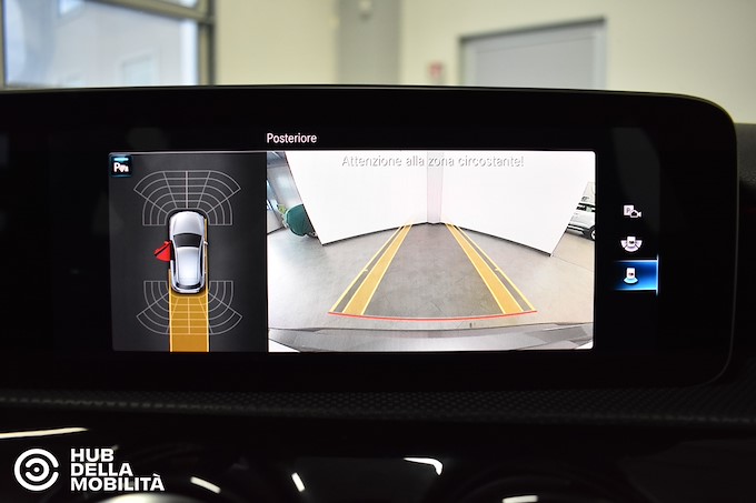 MERCEDES-BENZ A 180 d Automatic Premium